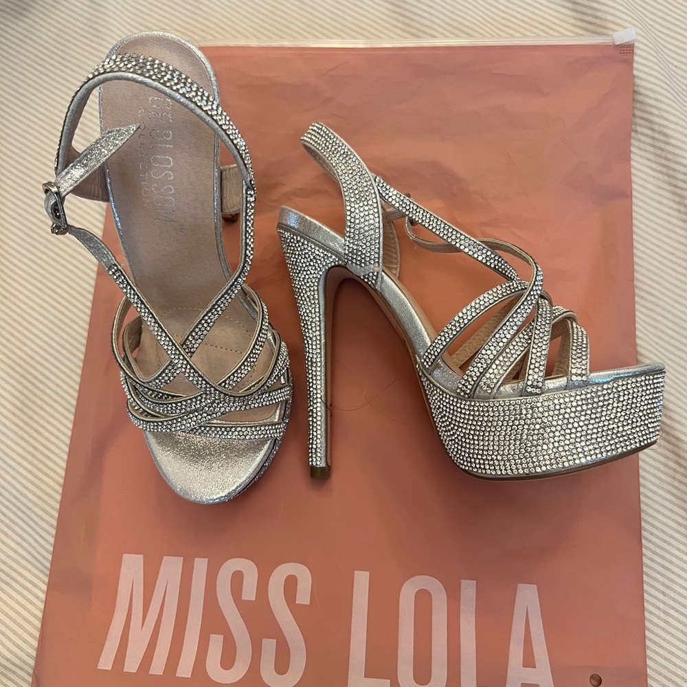 New De Blossom collection shoes 6 1/2
